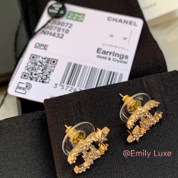 New Chanel CC stars crystals golden color stud earrings - Picture 6 of 12